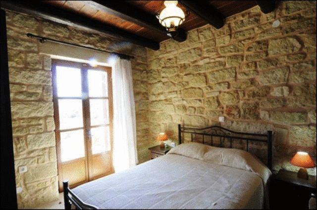 פלקסטרון Esperides Stone Houses מראה חיצוני תמונה