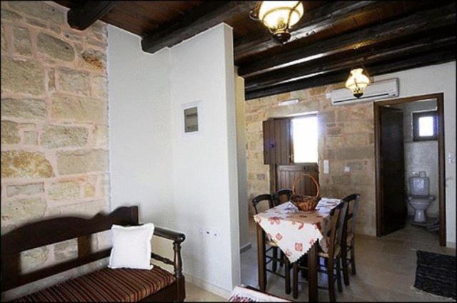 פלקסטרון Esperides Stone Houses מראה חיצוני תמונה