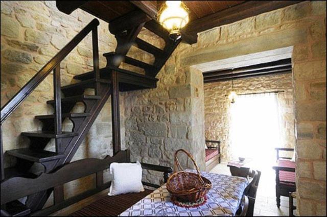 פלקסטרון Esperides Stone Houses מראה חיצוני תמונה
